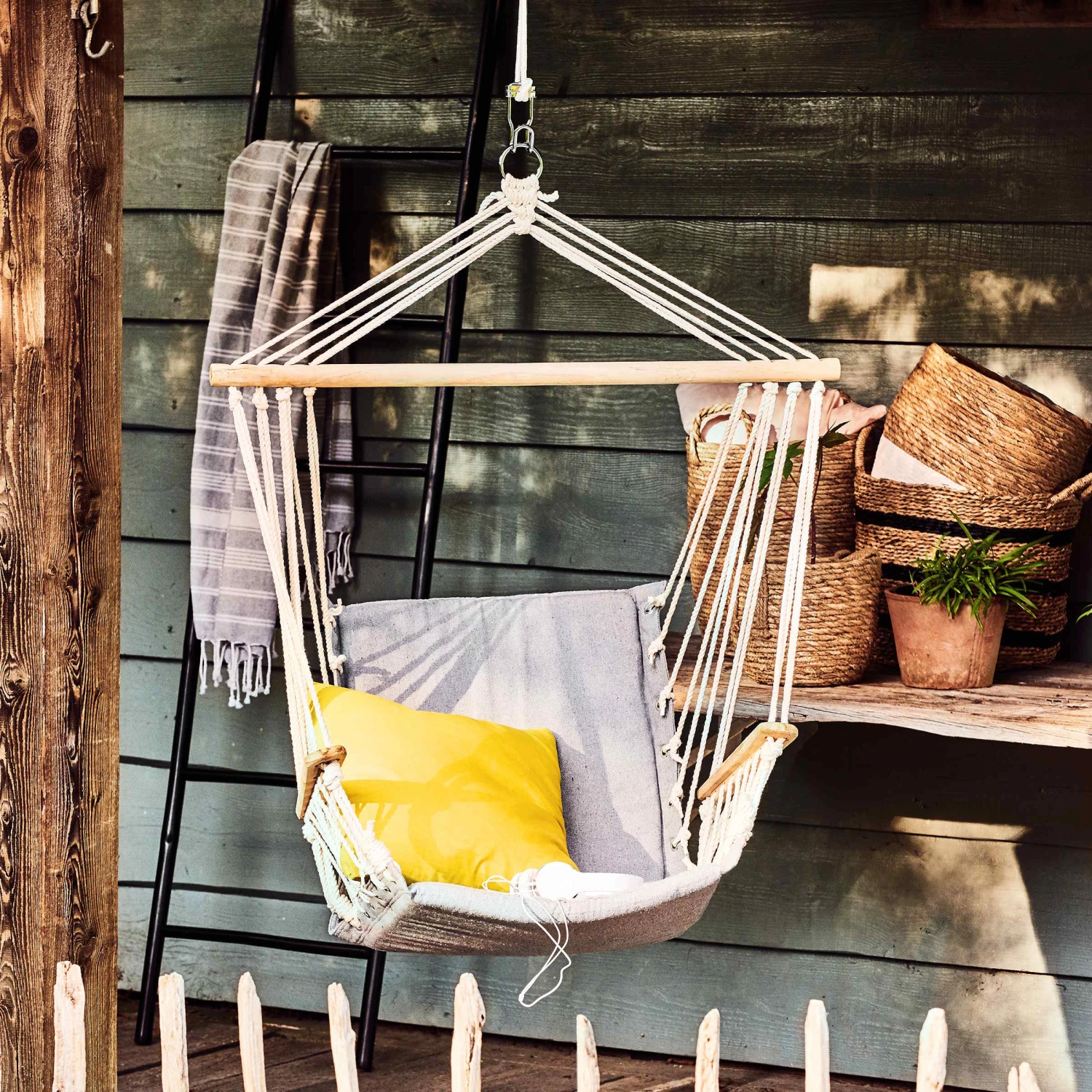 BABOON Hängesessel Mit Holzarmlehnen 4 BABOON Hängesessel Mit Holzarmlehnen – Bild 2