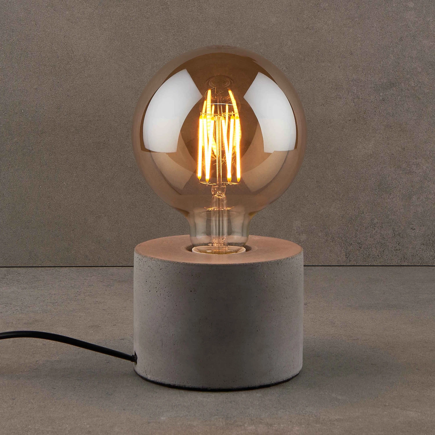 STILO Tischleuchte Mit Betonfuß Ø 13 Cm 4 STILO Tischleuchte Mit Betonfuß Ø 13 Cm – Bild 2