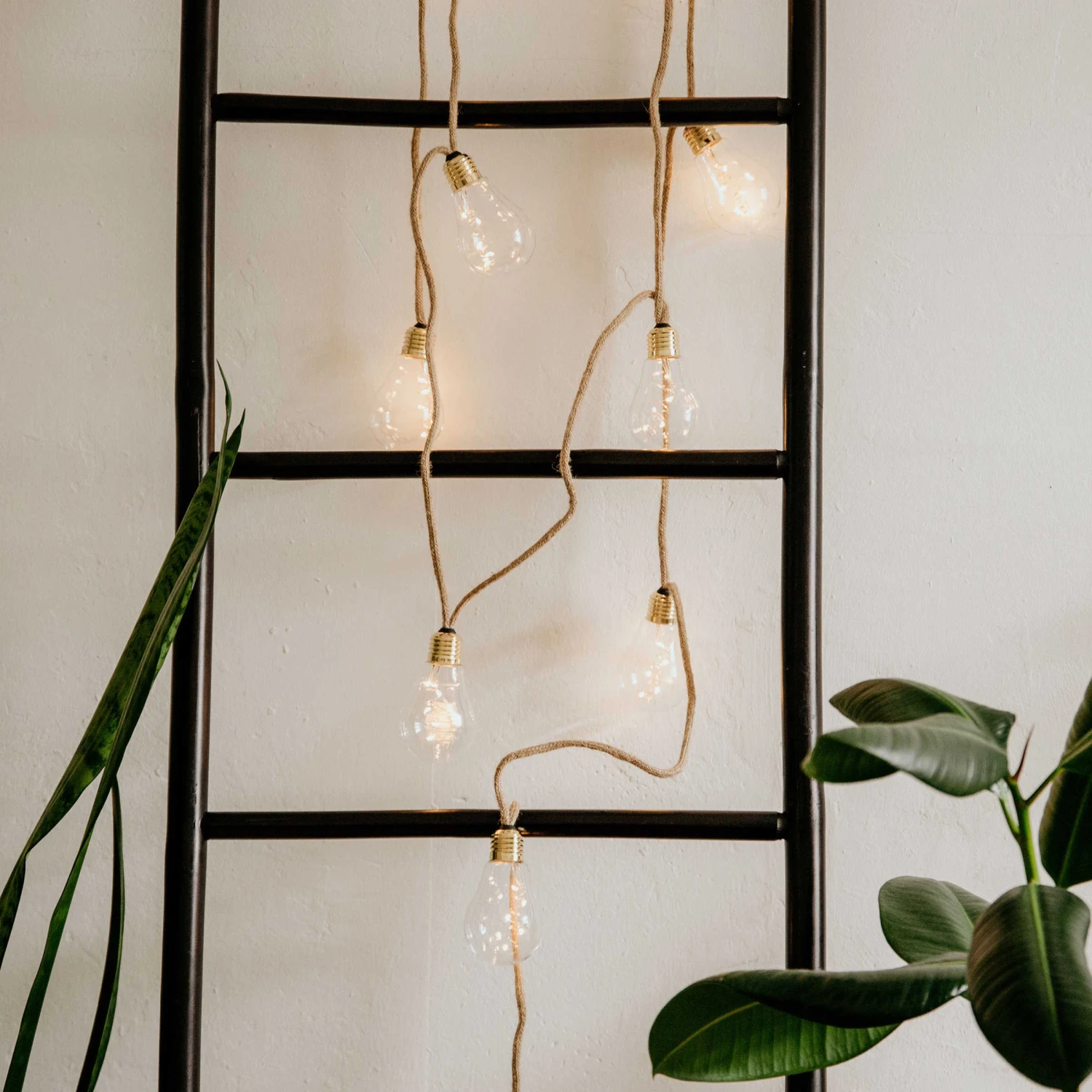 BULB LIGHTS LED Lichterkette Mit Naturseil 15 Lichter Und Stecker 8 BULB LIGHTS LED Lichterkette Mit Naturseil 15 Lichter Und Stecker – Bild 6