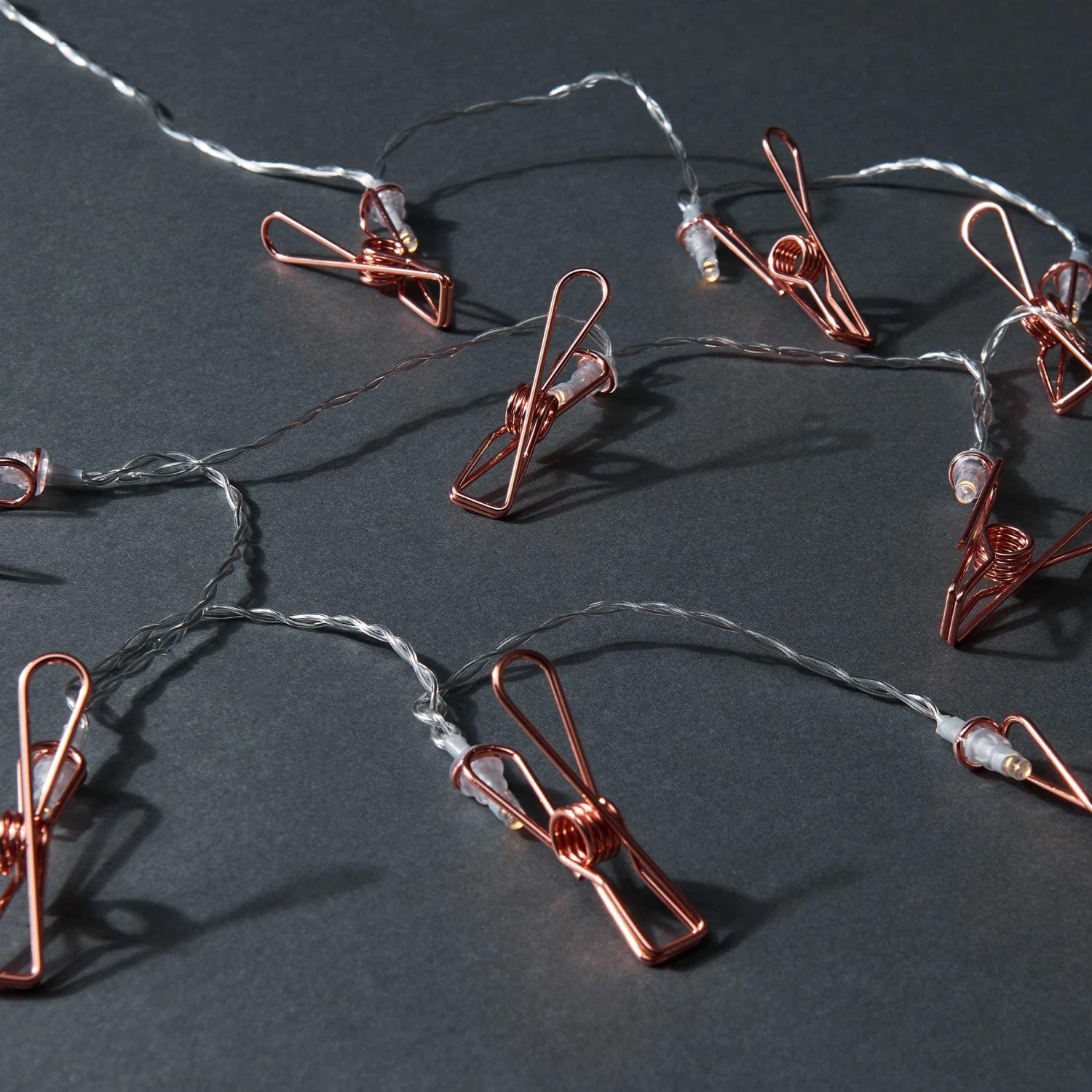 CLIP COUTURE LED-Lichterkette Clips 10 Lichter Mit USB-Batteriefach 7 CLIP COUTURE LED-Lichterkette Clips 10 Lichter Mit USB-Batteriefach – Bild 5