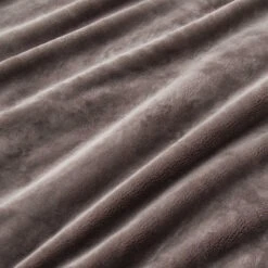 HUGS & KISSES Fleecedecke L 150 X B 200cm 18 HUGS & KISSES Fleecedecke L 150 X B 200cm -Butlers 10227072 3 a90d7c97 ac69 43c6 b361 6d336f57eba6