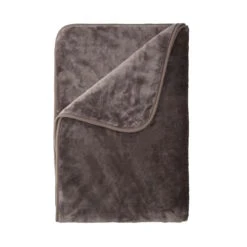 HUGS & KISSES Fleecedecke L 150 X B 200cm 15 HUGS & KISSES Fleecedecke L 150 X B 200cm -Butlers 10227072 9d39ffb8 dd16 48d9 8e57 ce506f5e689f